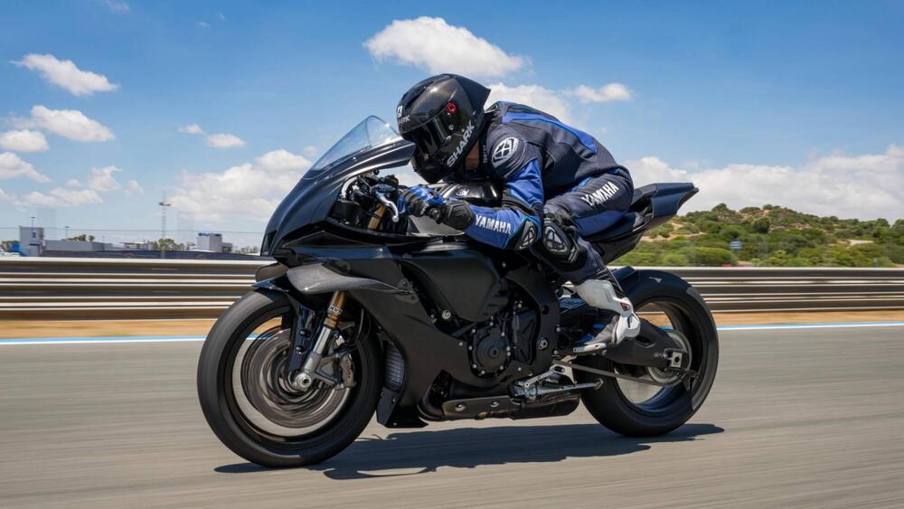 Yamaha YZF R1 Race (2025) (9)