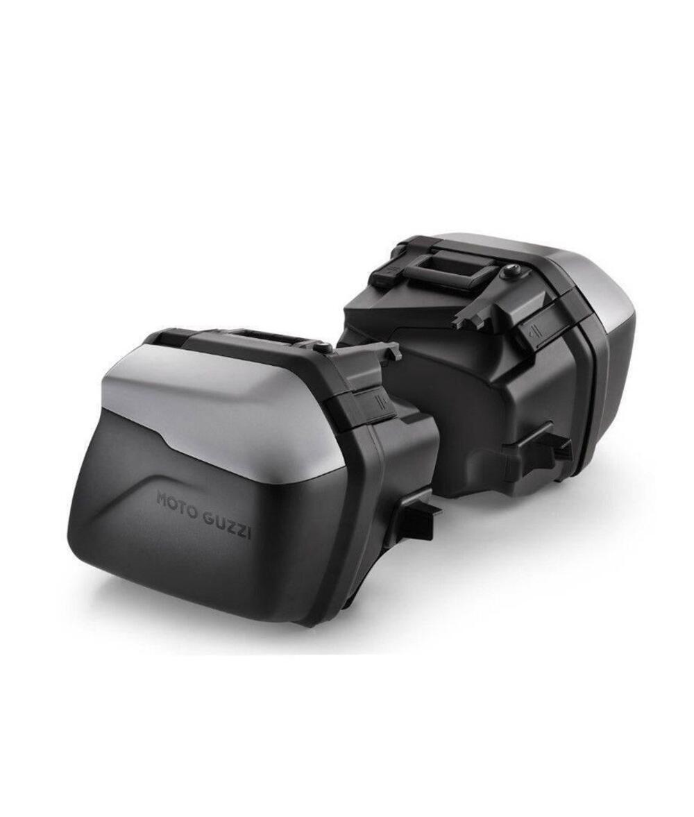 Moto Guzzi Stelvio (2024 - 25) (4)