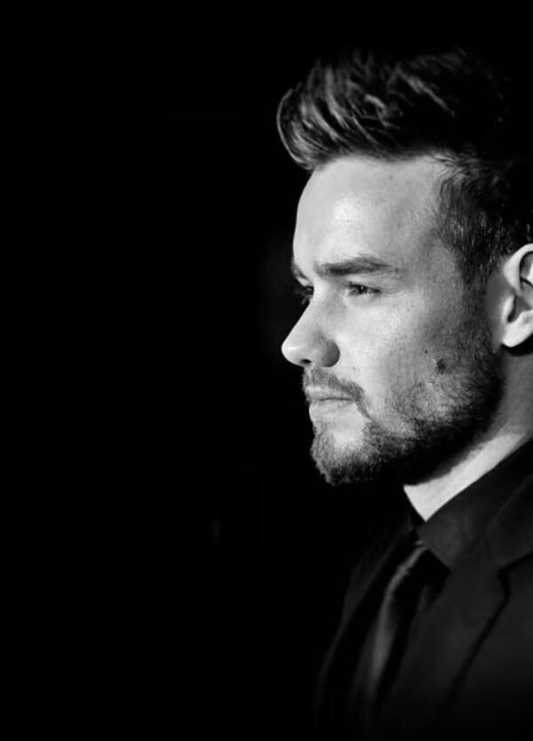 Morte di Liam Payne, si complica il dramma del cantante ex One Direction: perch&eacute; il suo amico Roger Nores &egrave; accusato di abbandono? E cosa succeder&agrave;?