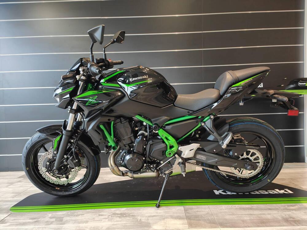 Kawasaki Z 650 (2025 - 26) (4)