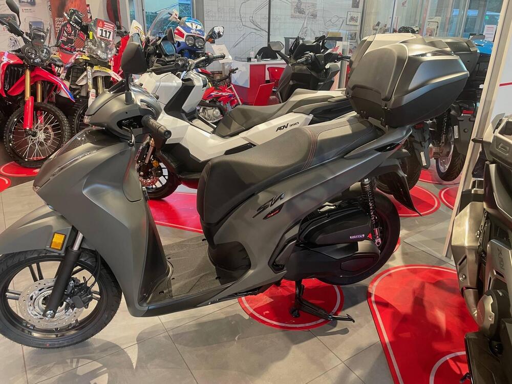 Honda SH 350i GT (2025) (2)