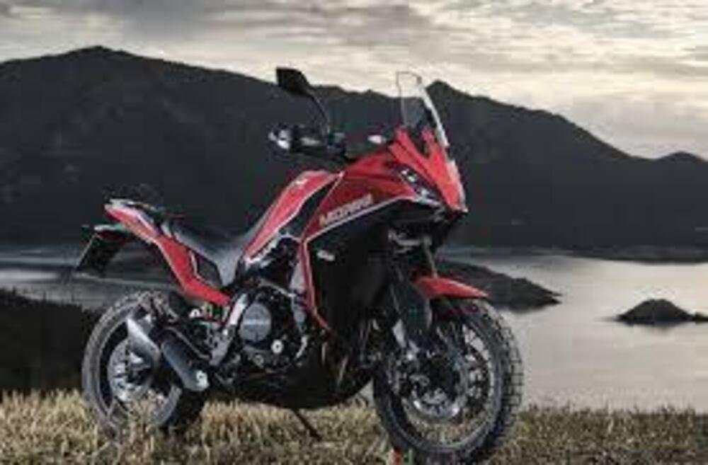 Moto Morini X-Cape 650 (2021 - 25) (3)