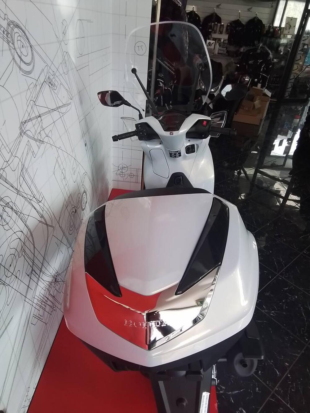 Honda SH 350i GT (2025 - 26) (8)