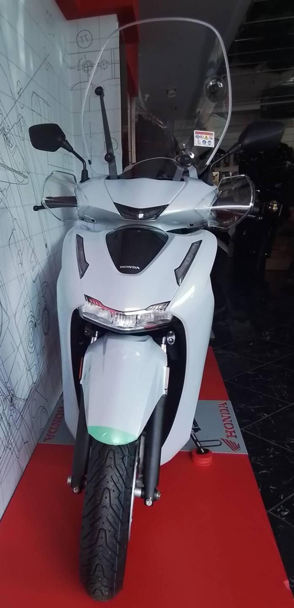 Honda SH 350i GT (2025 - 26) (16)