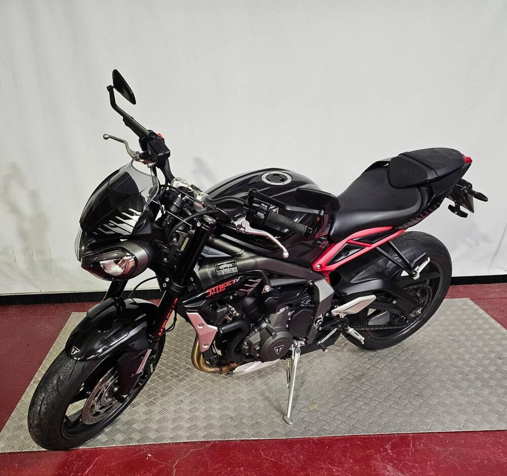 Triumph Street Triple 765 R (2023 - 25) (2)