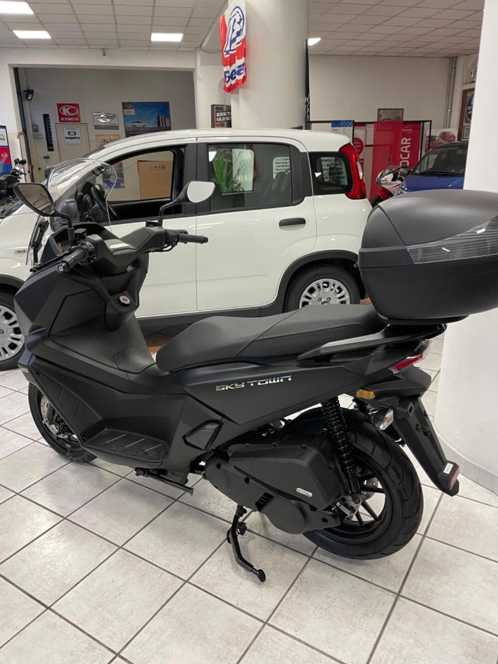 Kymco Skytown 125i (2024 - 26) (3)