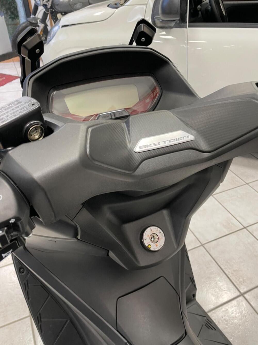Kymco Skytown 125i (2024 - 26) (4)