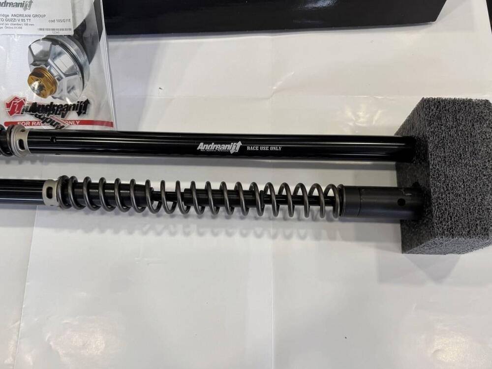 Kit modifiche forcelle anteriori Misano Cartridge Andreani Group (4)