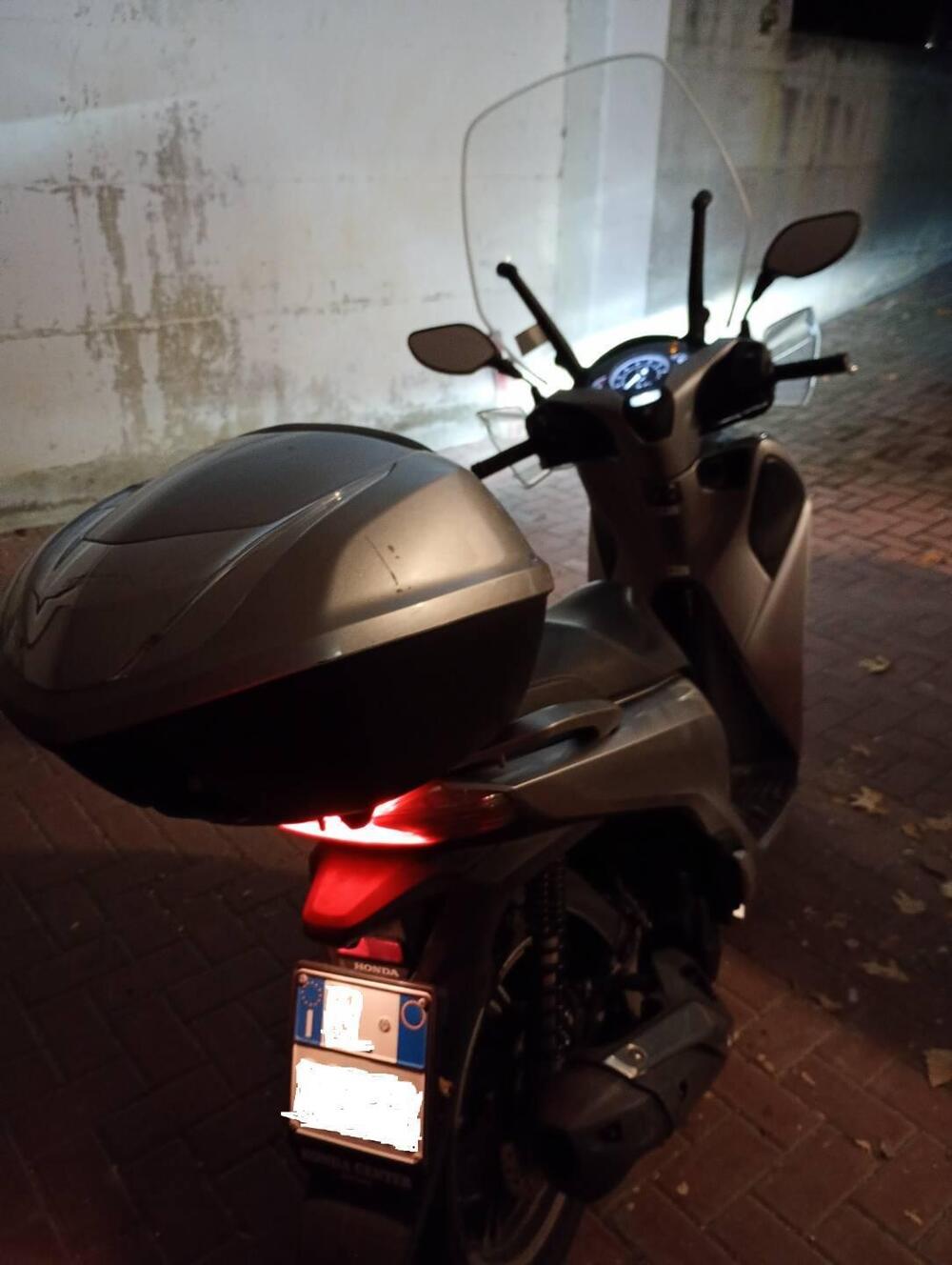 Honda SH 150 i (2017 - 19) (2)