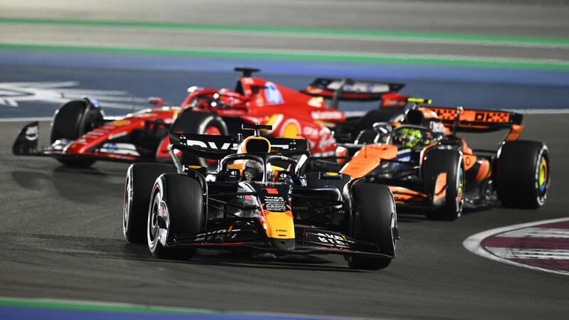 F1. GP Qatar 2024: volano pesanti penalit&agrave; a Losail ma Max Verstappen vince su Leclerc e Piastri