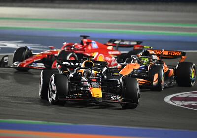 F1. GP Qatar 2024: volano pesanti penalità a Losail ma Max Verstappen vince su Leclerc e Piastri