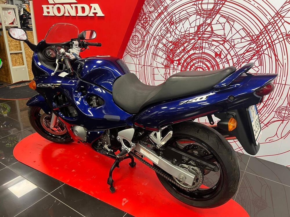 Suzuki GSX 750 F (1999 - 06) (5)