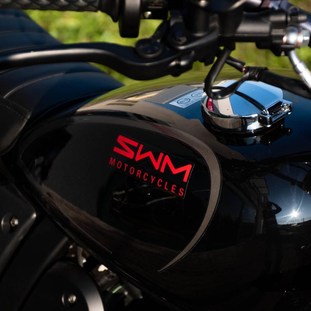 Swm Silver Vase 650 (2025 - 26) (3)