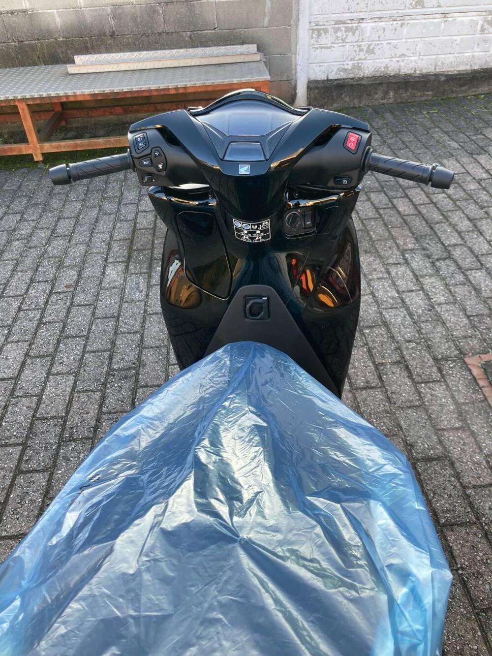 Honda SH 350i GT (2025 - 26) (5)