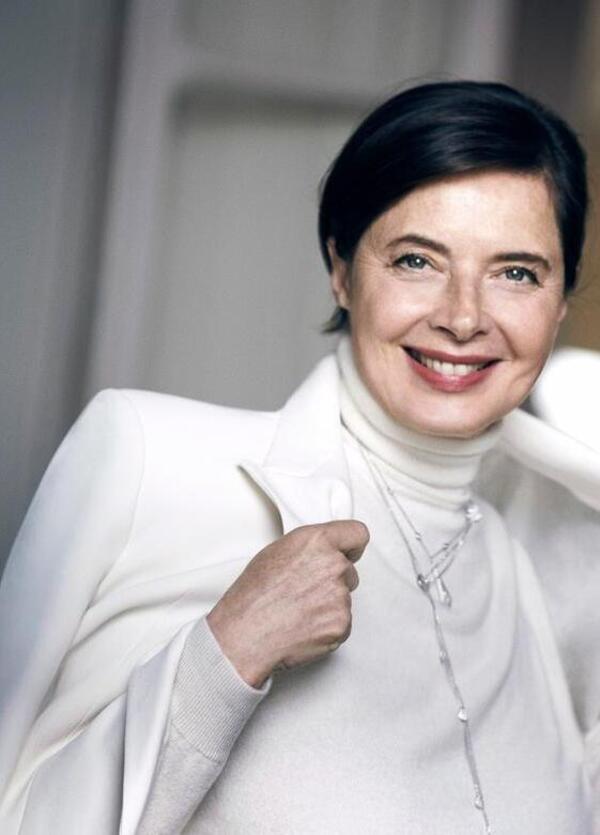 Isabella Rossellini, che delusione: perch&eacute; sponsorizzi un rossetto non cruelty free? Impara da Billie Eilish, che ha imposto a Gucci...