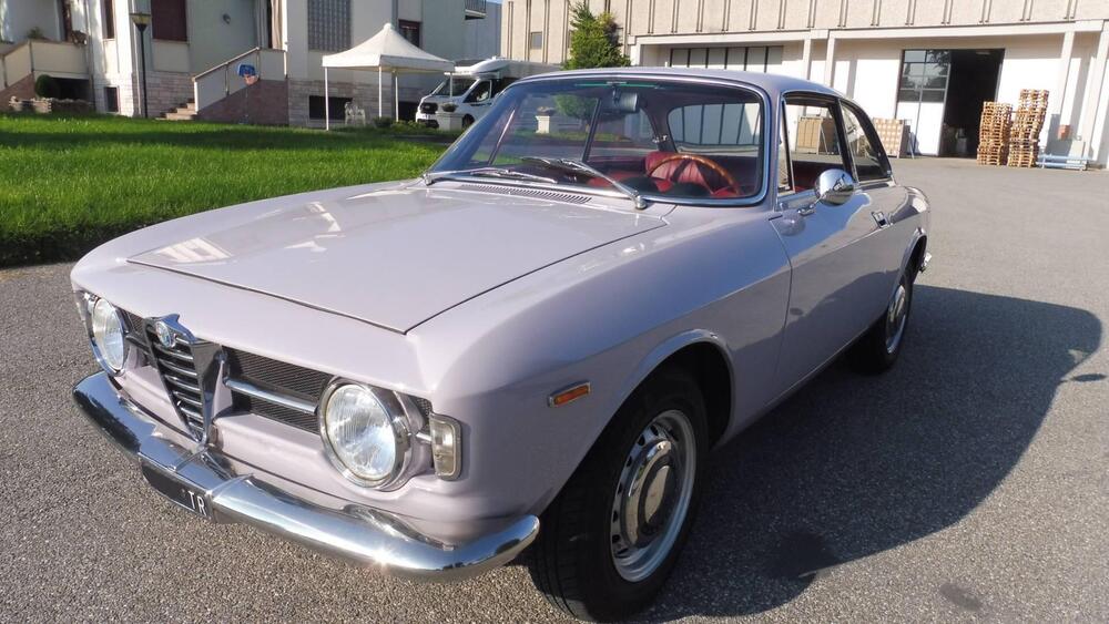 Alfa Romeo GT junior 1300 d'epoca a Mantova