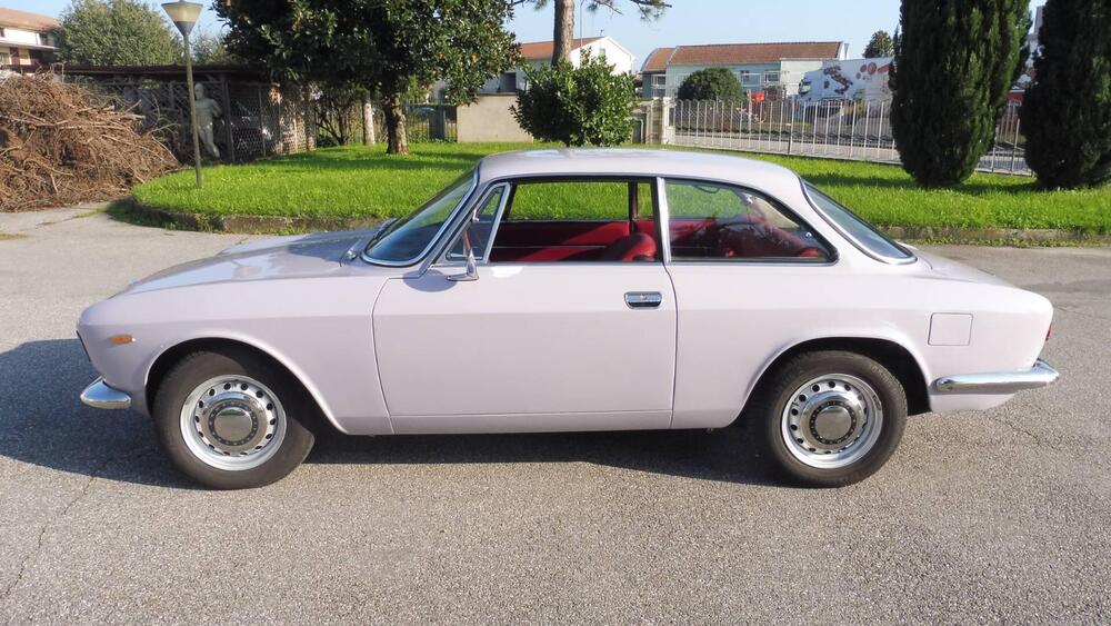 Alfa Romeo GT junior 1300 d'epoca a Mantova (2)