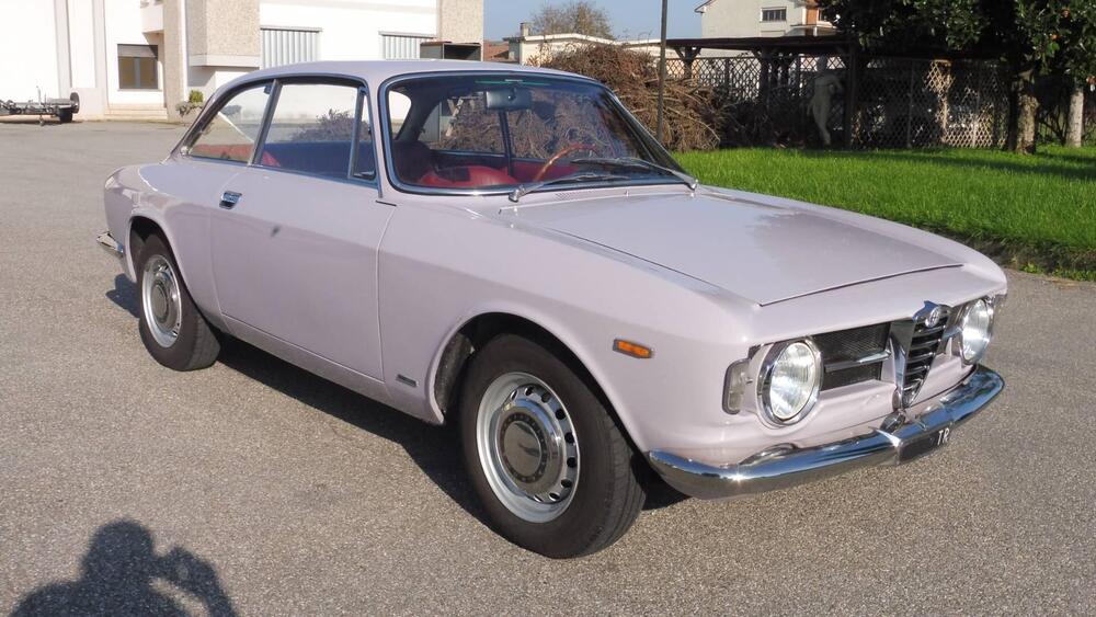 Alfa Romeo GT junior 1300 d'epoca a Mantova (3)