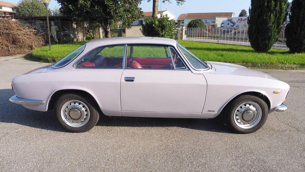 Alfa Romeo GT junior 1300 d'epoca a Mantova (6)