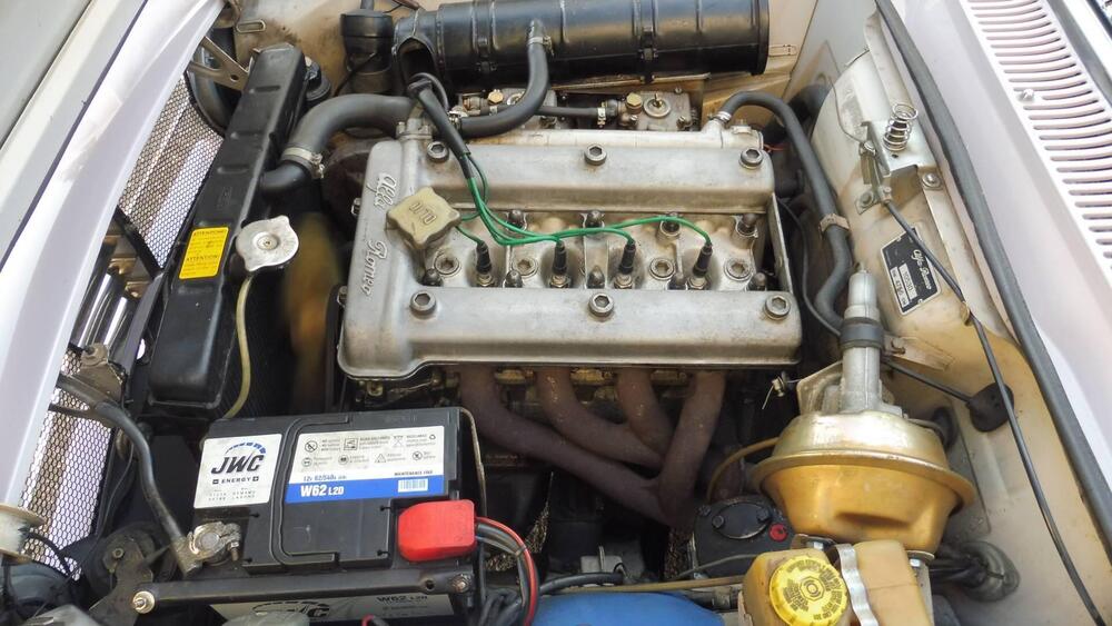 Alfa Romeo GT junior 1300 d'epoca a Mantova (16)