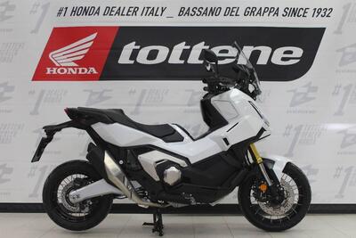 Honda X-ADV 750 (2025) nuova