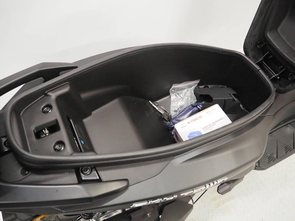 Kymco Skytown 125i (2024 - 26) (6)