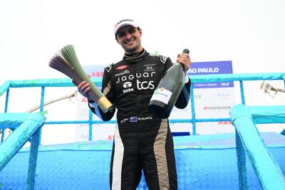 Formula E. Dall'ultima posizione alla vittoria: cos&igrave; Mitch Evans con la sua Jaguar all'E-Prix di San Paolo