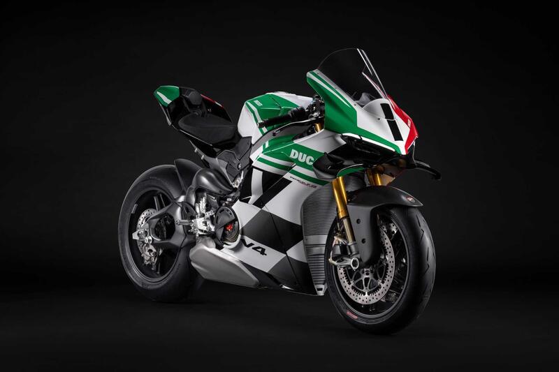 Ducati Panigale V4 Tricolore: omaggio al Made in Italy tra storia e innovazione