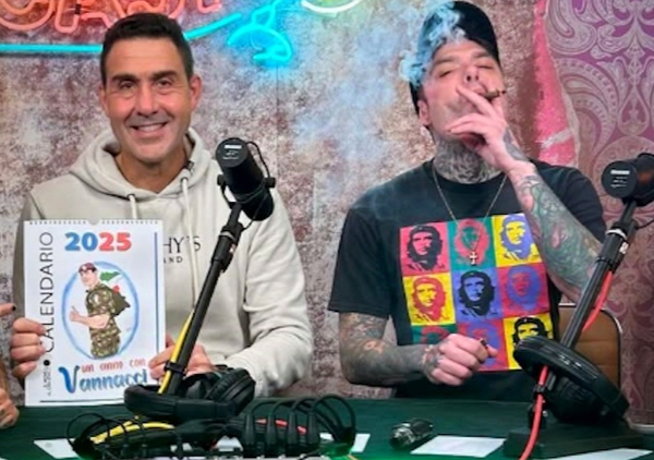 Le bombe di Vannacci da Fedez al Pulp podcast: &ldquo;Simba La Rue e i trapper? Se mi piacciono le armi faccio il militare, non il teppistello da quattro soldi&rdquo;. E quando gli offrono una canna in diretta&hellip;