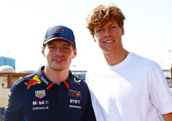 Sinner: &ldquo;Schumacher? Ecco cosa ho imparato. Io come Verstappen? Gli ho parlato e...&rdquo;. E su Ferrari, Leclerc, Hamilton, Formula 1, Alcaraz e la sua nuova Rossa...