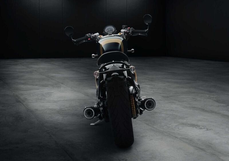 Triumph Bonneville Bobber 1200 Bonneville Bobber TFC (2025) (4)