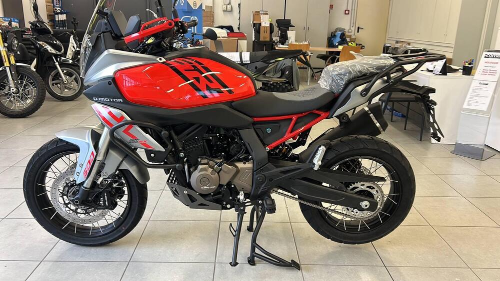 QJ Motor SRT 600 SX (2024 - 25) (2)