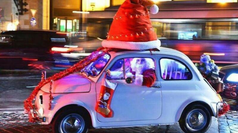 Posso decorare l&#039;auto per Natale? Il Codice della Strada non dice (ovviamente) nulla di definitivo