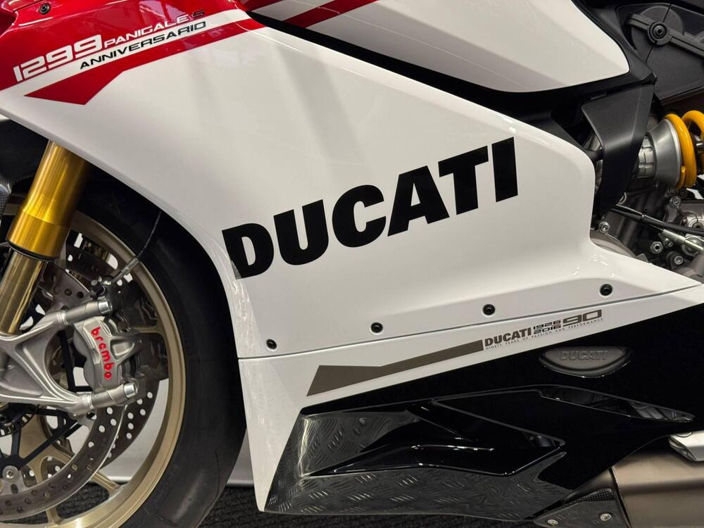 Ducati 1299 Panigale S Anniversario (2016) (9)