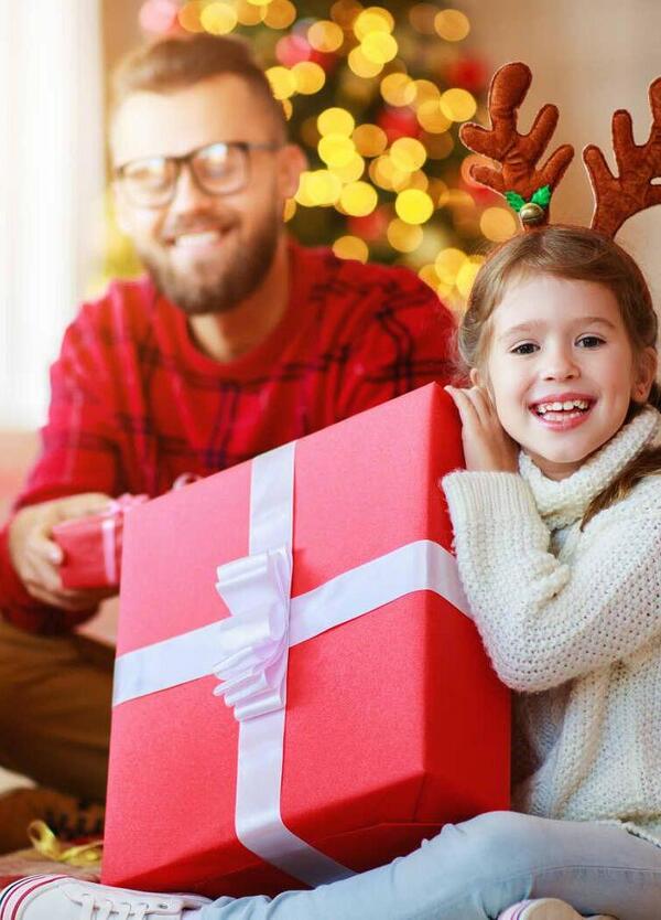 Non sapete cosa regalare a Natale? Tutto ma non i giocattoli! Le famiglie (in America e Europa) ne sono invase, ma fanno bene? Uno studio...