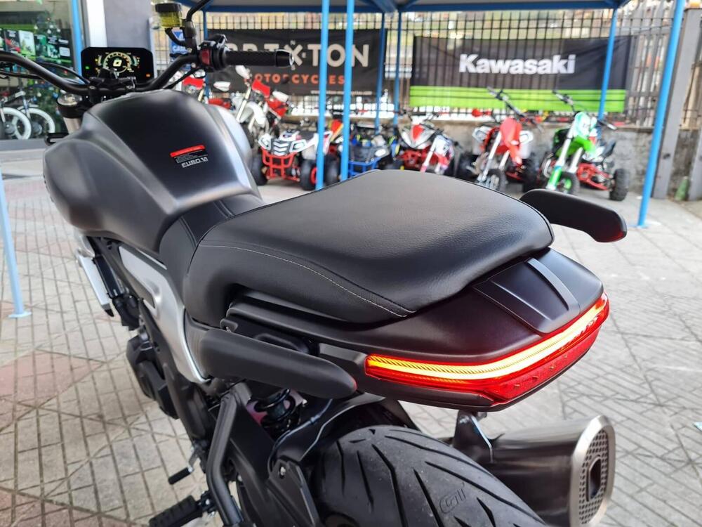 Voge Trofeo 500AC (2022 - 25) (3)