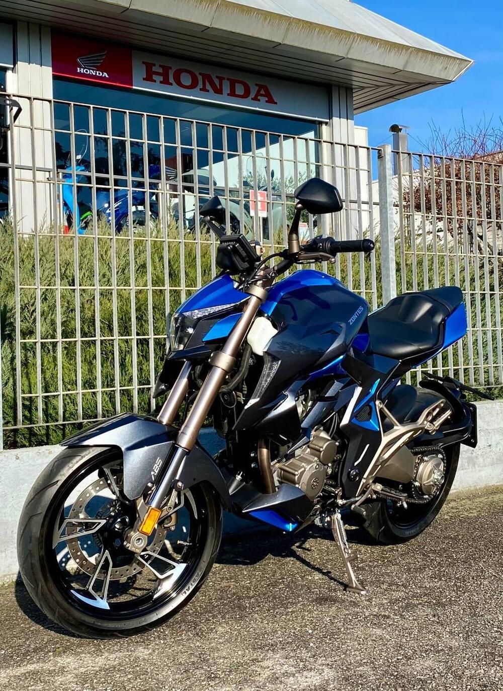 Zontes ZT310-R1 (2022 - 23) (3)