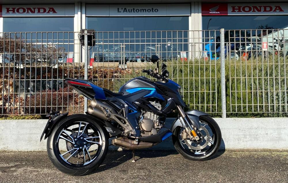 Zontes ZT310-R1 (2022 - 23) (6)