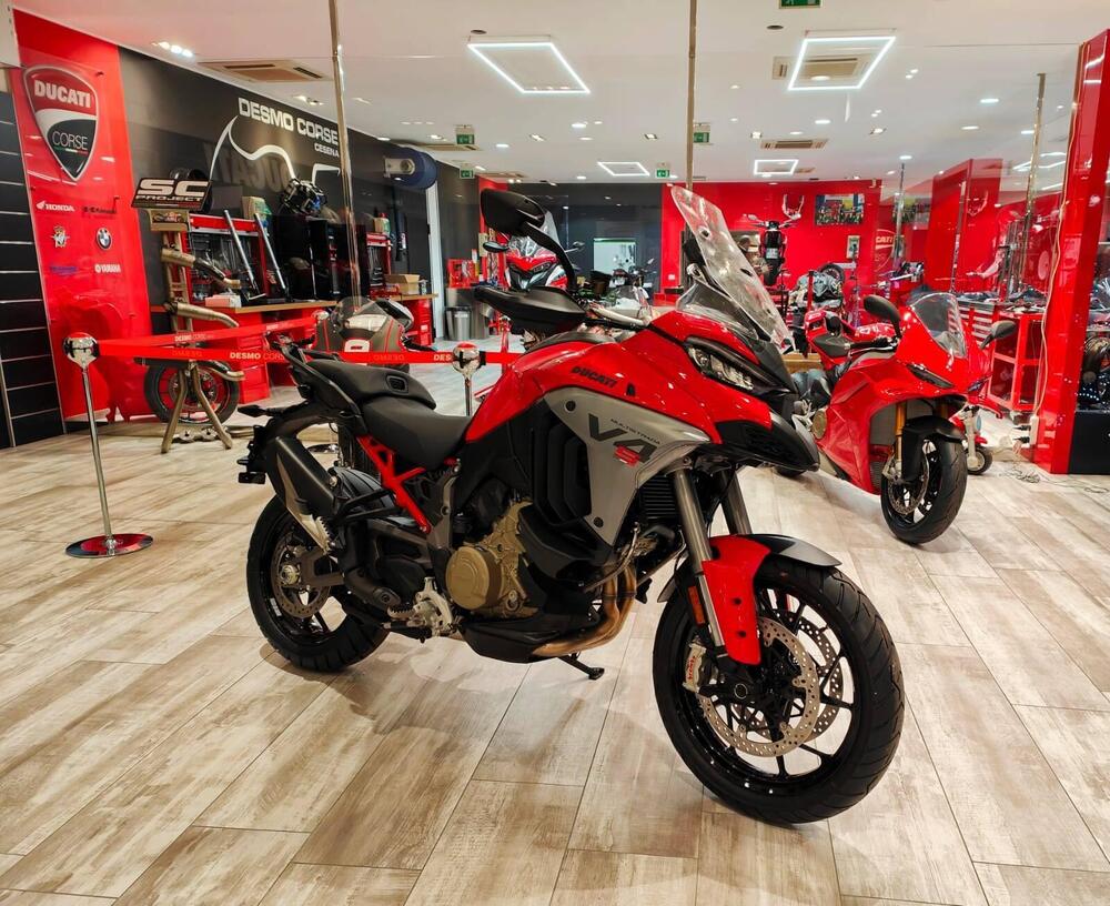 Ducati Multistrada V4 S (2025) (8)