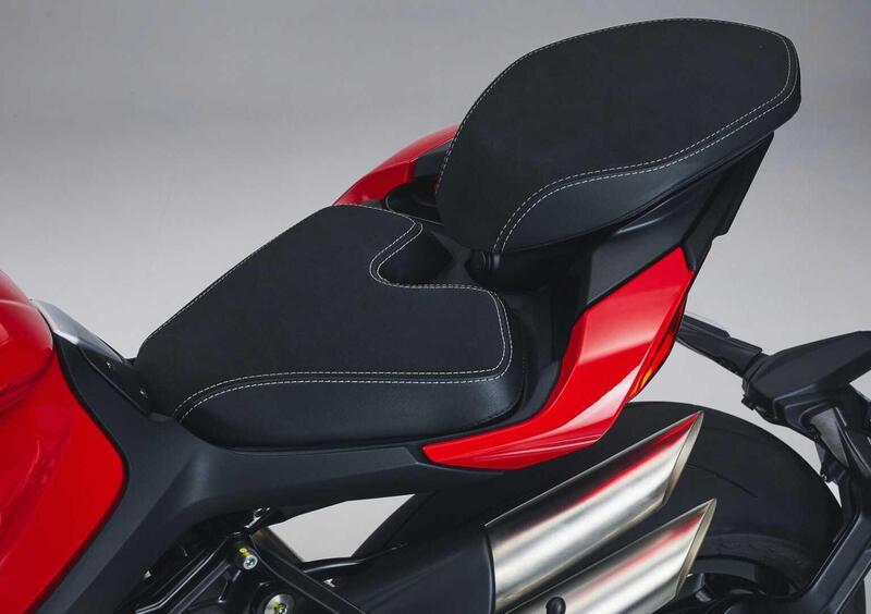 MV Agusta Brutale 1000 Brutale 1000 RS (2022 - 25) (18)