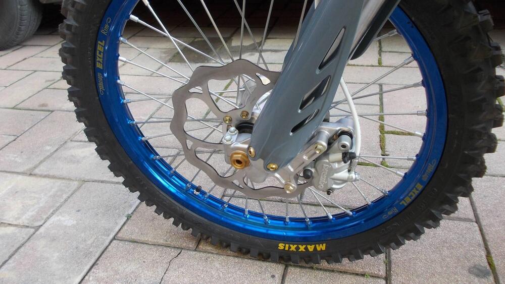 Tm Moto EN 300 Fi ES 2T (2026) (5)