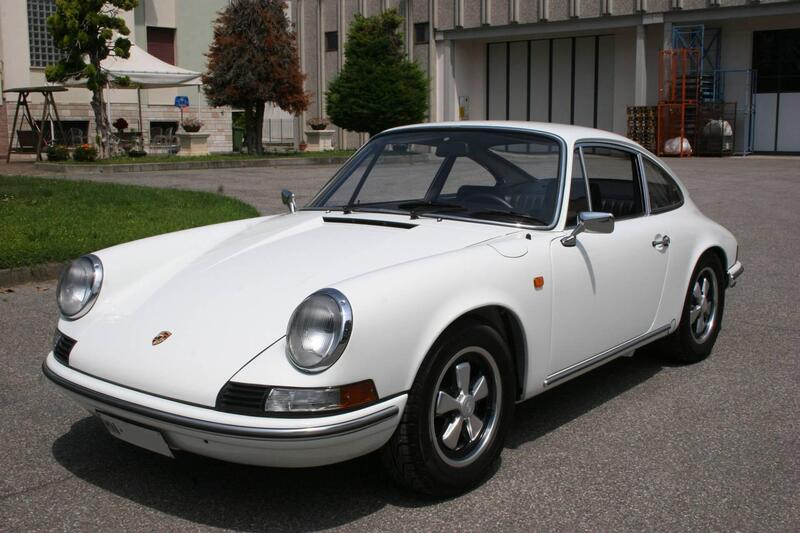 Porsche 911 T 2.4 d'epoca a Mantova