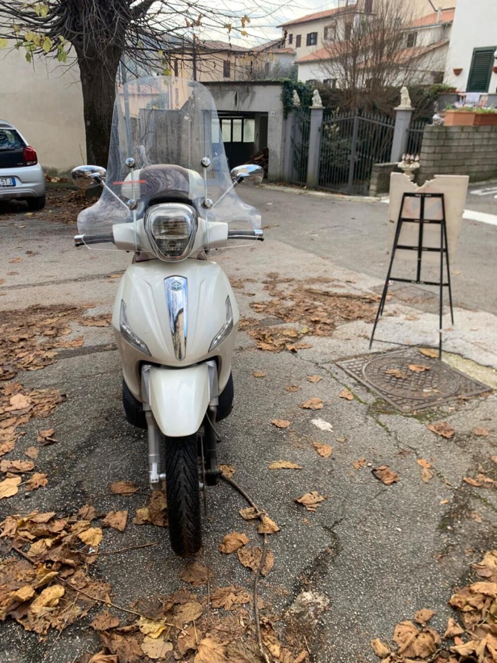 Piaggio Beverly 300 i.e. (2010 - 16)