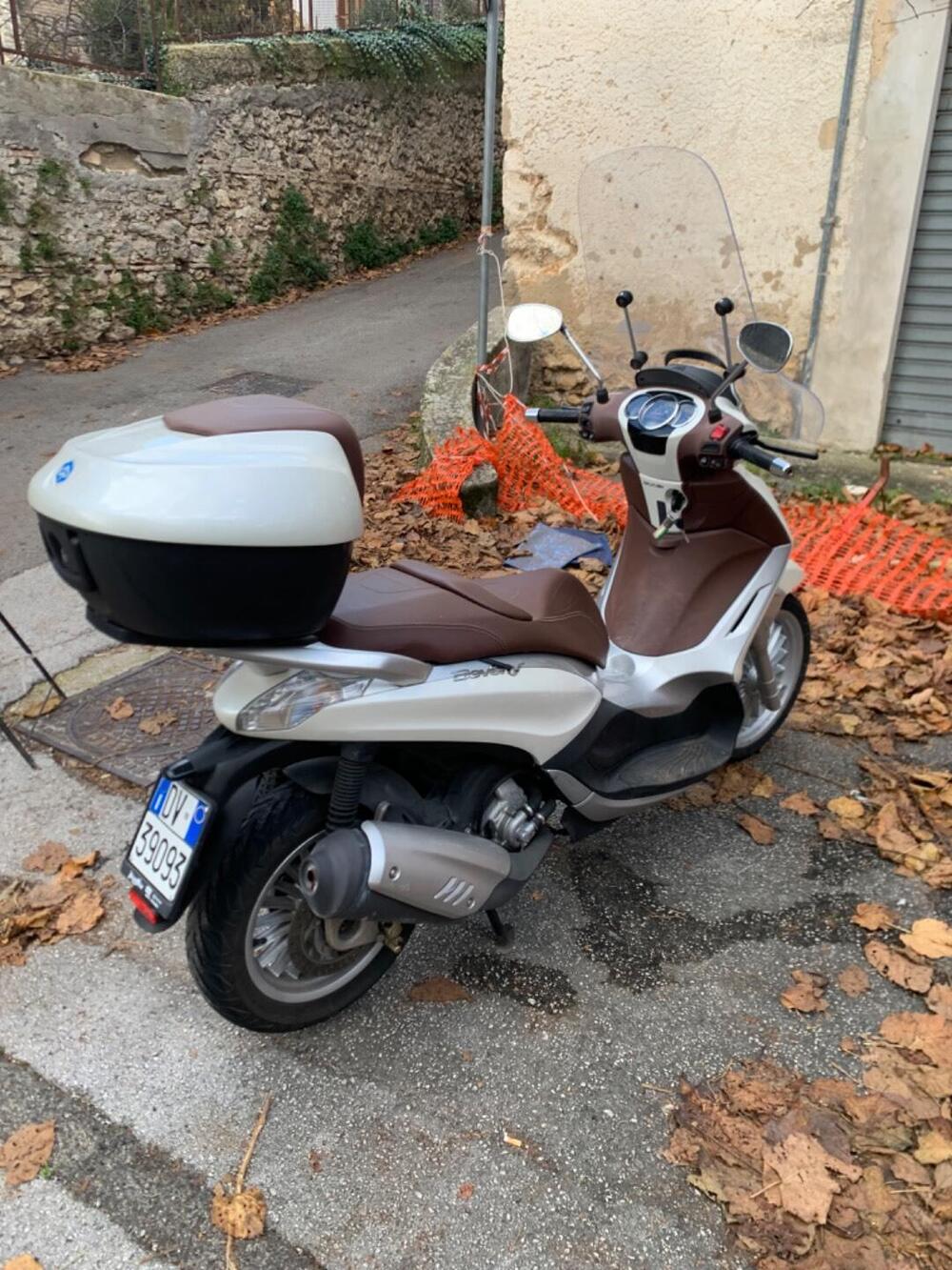 Piaggio Beverly 300 i.e. (2010 - 16) (3)
