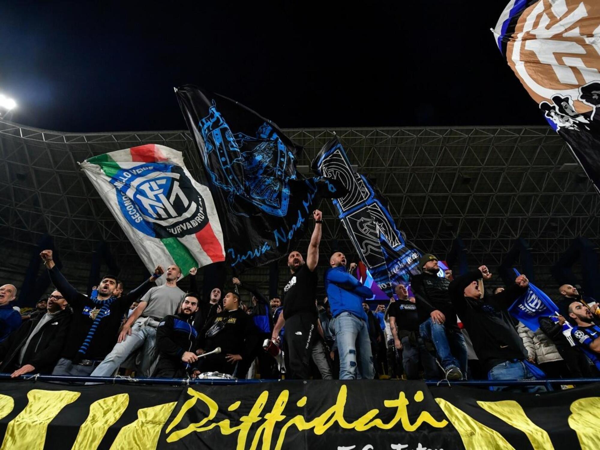 Gli ultras della curva Nord