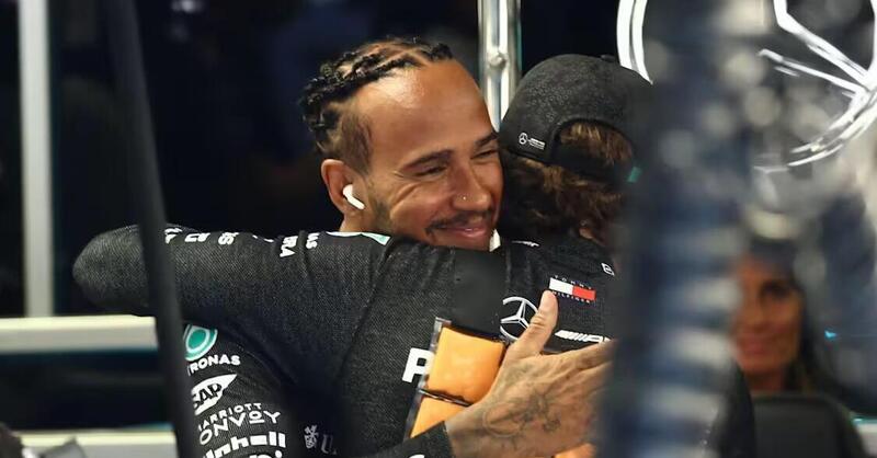 F1. Lewis Hamilton e l&#039;eredit&agrave; lasciata ad Andrea Kimi Antonelli: cos&igrave; ha detto addio alla Mercedes