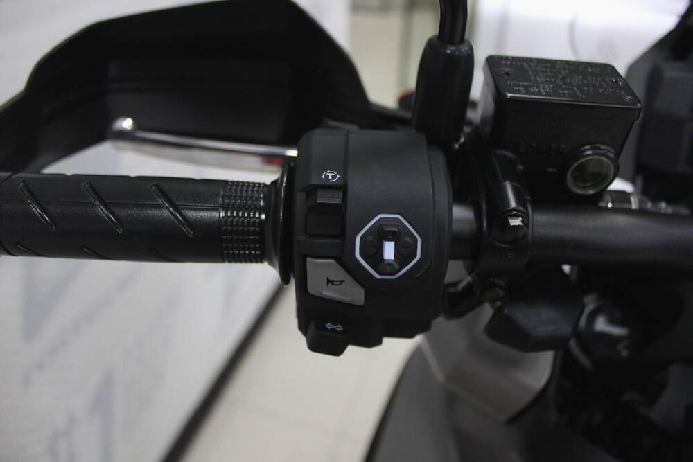 Honda ADV 350 (2025 - 26) (7)