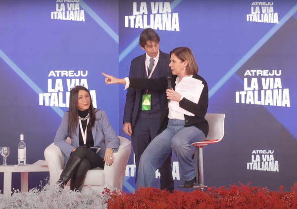 Bianca Berlinguer sbotta ad Atreju 2024 contro il pubblico: &ldquo;Io e Alessandra Majorino ce ne andiamo&rdquo; e interviene nella rissa sulla gpa (utero in affitto) contro Roccella e gli altri ospiti: &ldquo;Ma se io voglio farla che ti frega? Invece Elon Musk&hellip;&rdquo; [VIDEO]