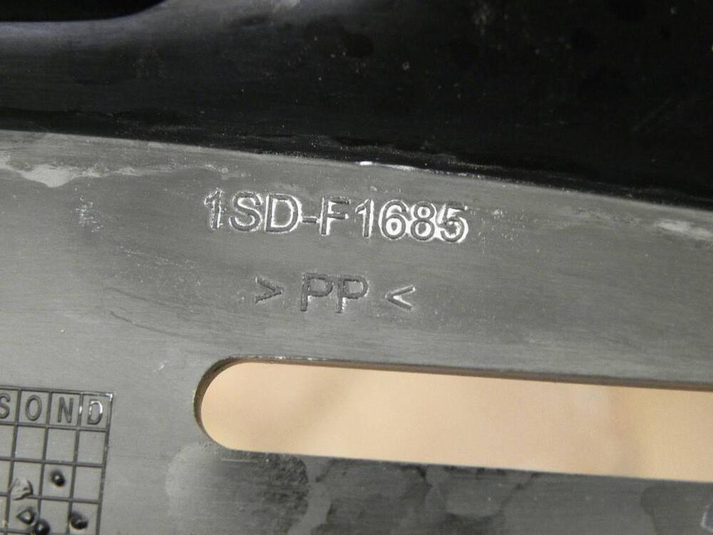 Parafango con portatarga Yamaha X-max 125/250/400 (7)