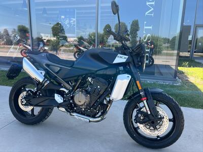 Husqvarna Svartpilen 801 (2024 - 25) nuova